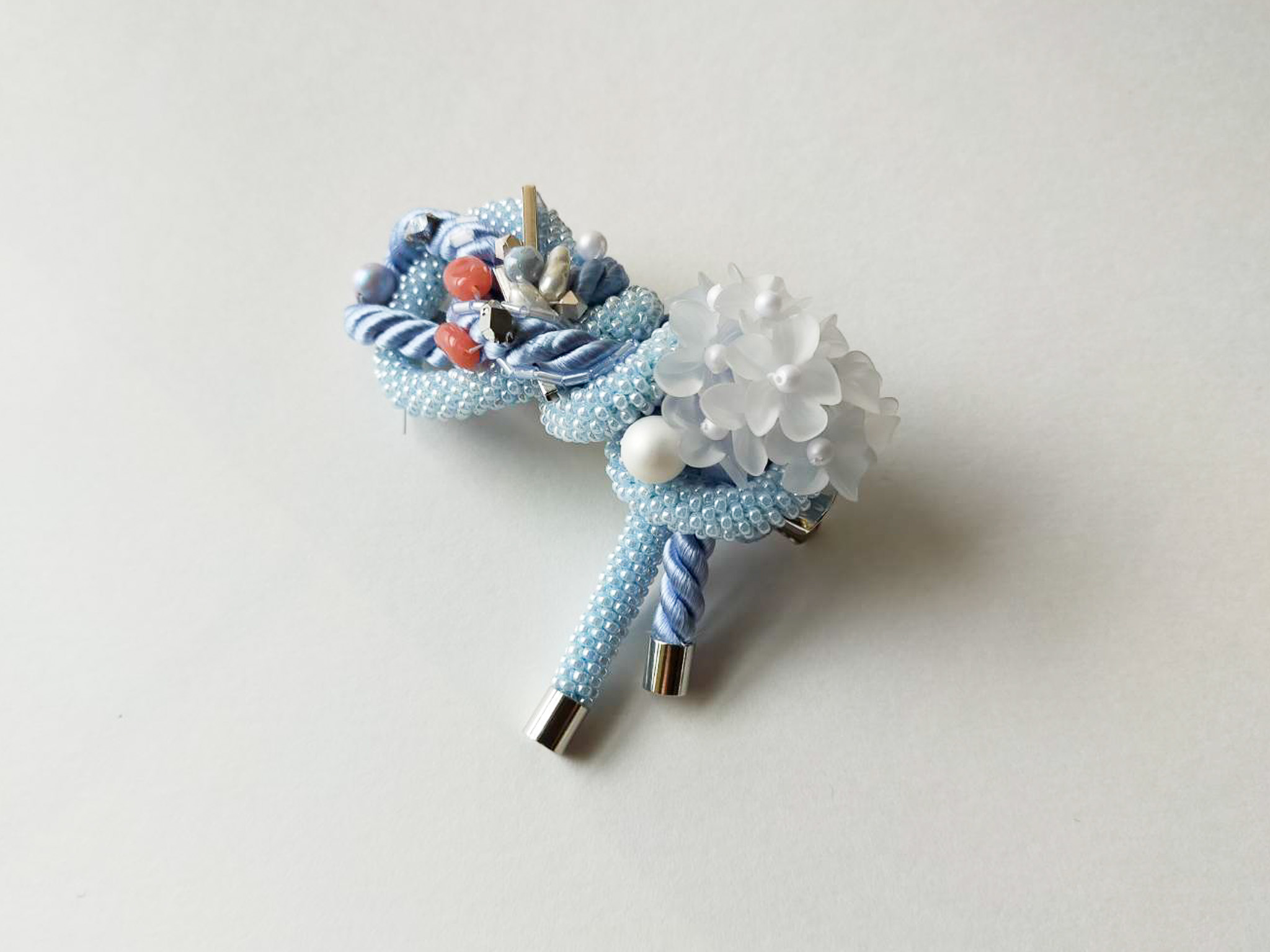 晴れの日の髪飾り